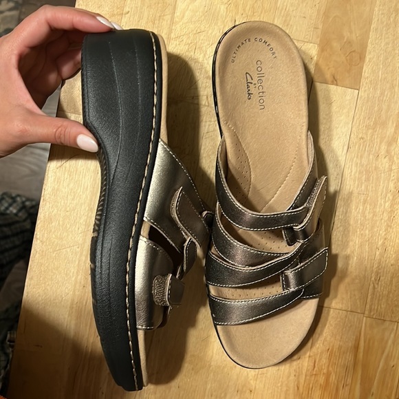 Clarks sandal new with box size 8 - Picture 3 of 4